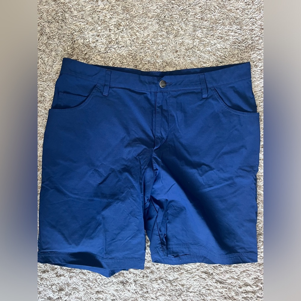 Adidas adicross men’s shorts, size 36